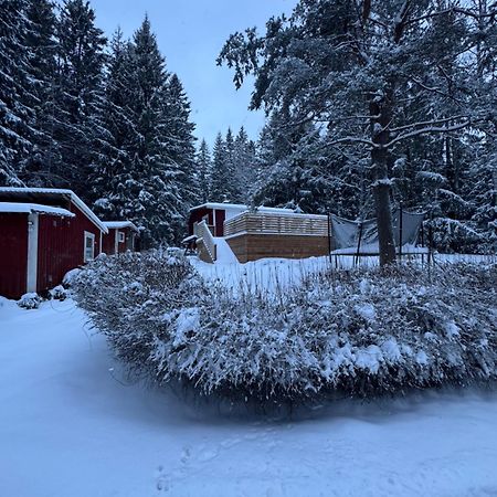 Mysig Stuga I Naevesta Örebro Dış mekan fotoğraf