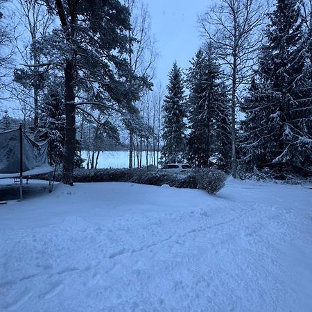 Mysig Stuga I Naevesta Örebro Dış mekan fotoğraf
